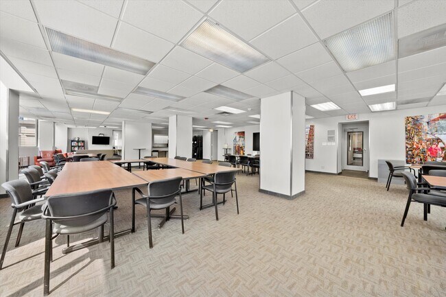 Building Photo - 405 N Wabash Ave