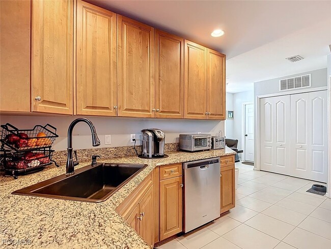 Building Photo - 11971 Champions Green Way