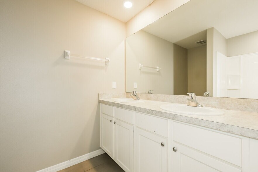 Building Photo - 11437 Stone Pine St