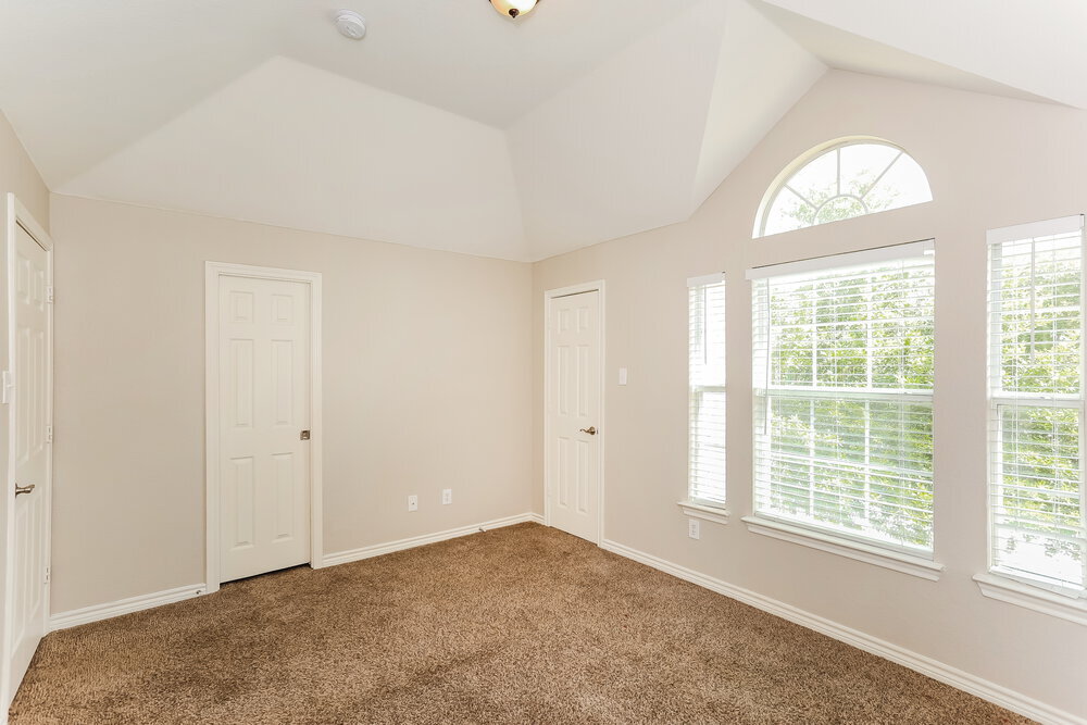 Building Photo - 100 Silverwood Dr