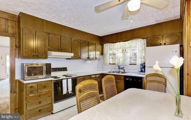 Building Photo - 3720 Drexel Ave