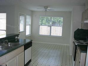 Building Photo - 10610 Twin Circles Dr