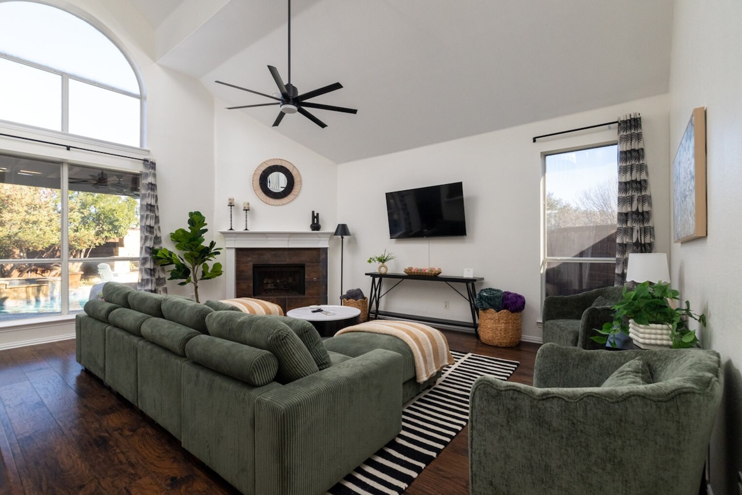 Building Photo - 8862 Beartooth Dr