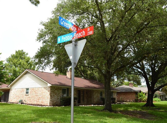Building Photo - 3114 Greenridge Dr