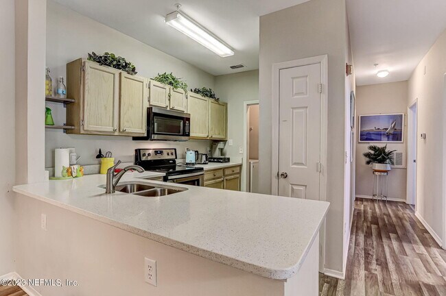 Building Photo - 170 Veracruz Dr