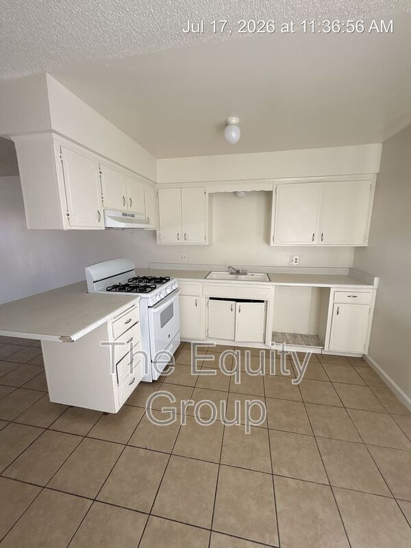 Building Photo - 81 E Hazelwood Dr