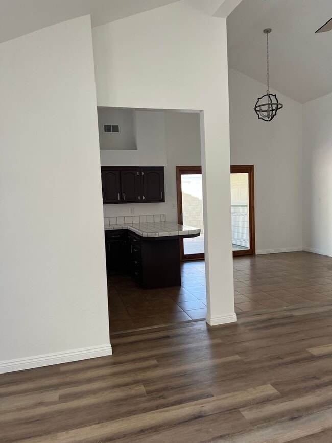 Building Photo - Rosedale Area House Ready to move in!!