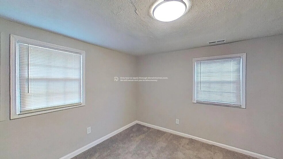 Building Photo - 5613 Norton Ave