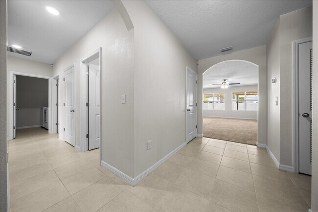Building Photo - Move-In Ready! ***2 WEEKS FREE RENT**Beautiful 4-Bedroom Home with Modern Finishes & Room to Grow