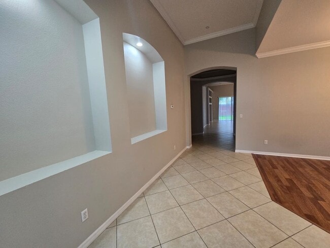 Building Photo - 9437 Leland Dr