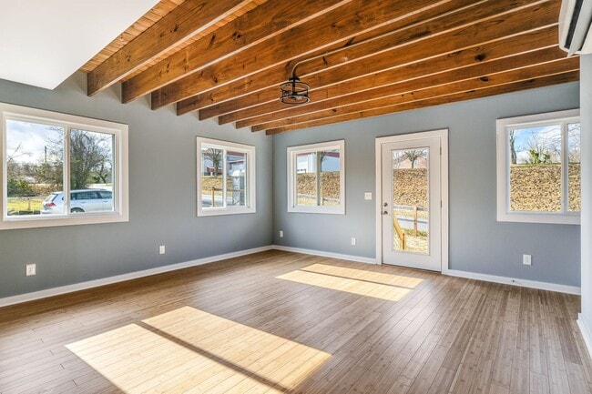 Building Photo - Newly-Built 2-Bedroom Home in Woodfin/Nort...