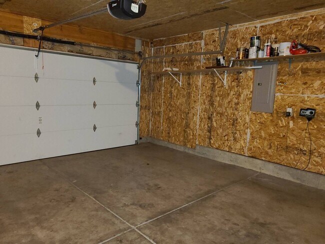 Building Photo - 5027 W Lemonwood Ln