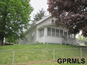 Building Photo - 5614 S 46th St