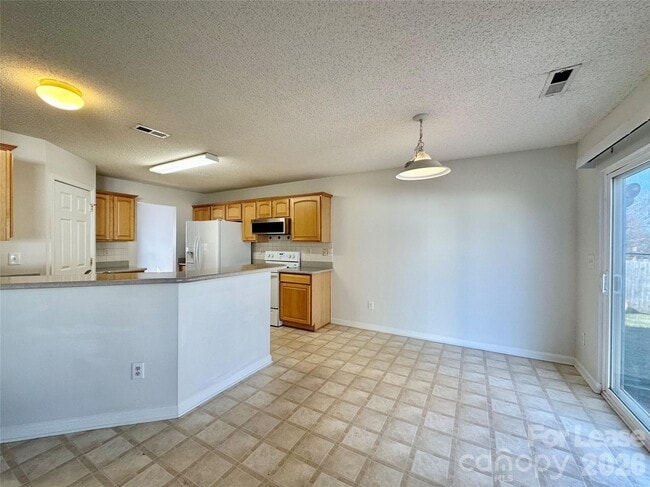 Building Photo - 5787 Dove Point Dr SW