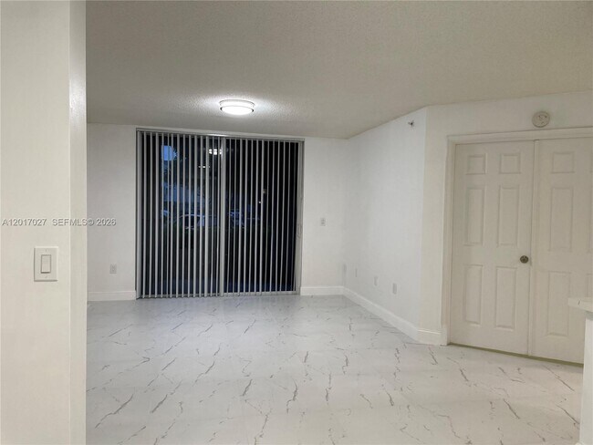 Building Photo - 720 SW 111th Ave