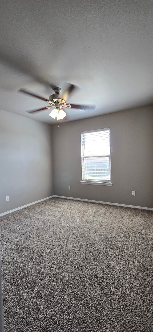 Building Photo - 5007 SW Fieldstone Blvd