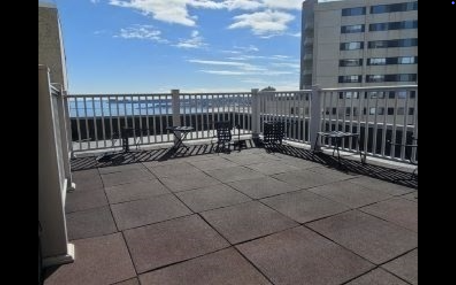 Building Photo - 377 Revere St