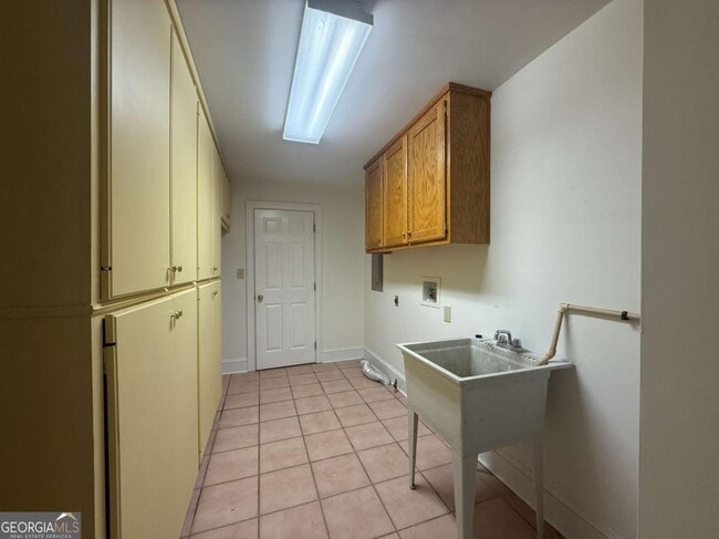 Building Photo - 307 Centennial Rd