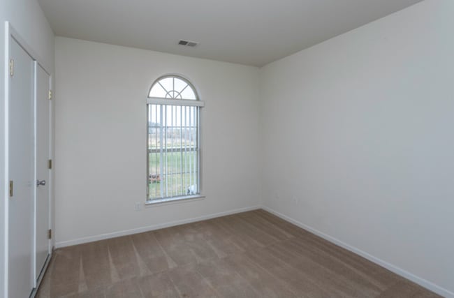 Building Photo - Towne Center Flats - 45517 Revere Dr.