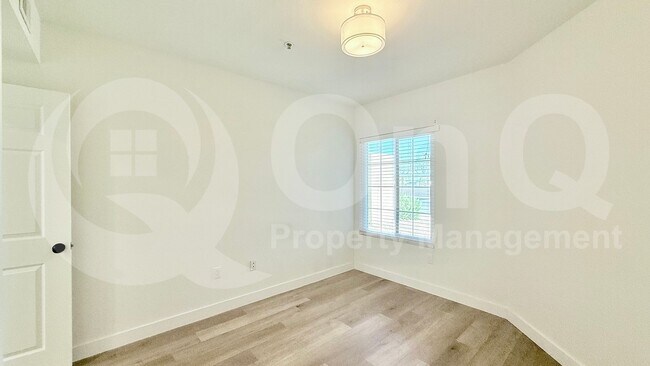 Building Photo - 9451 E Becker Ln