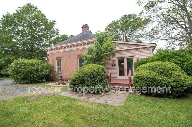 Building Photo - 9218 Portner Ave
