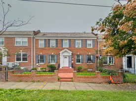 Building Photo - 1313 Adams St NE