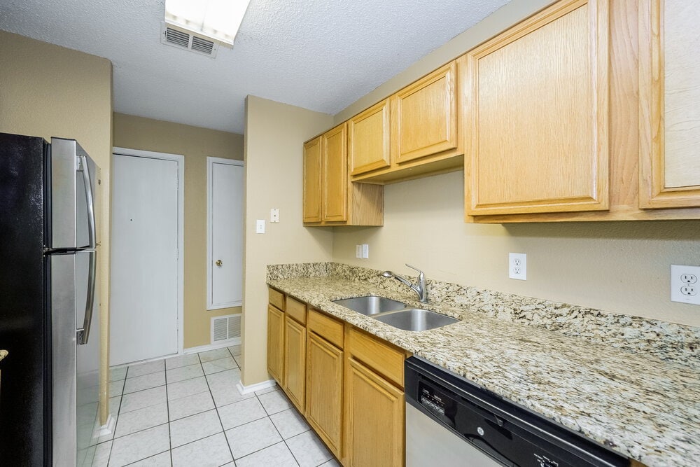 Building Photo - 2605 Trabuco Canyon Rd