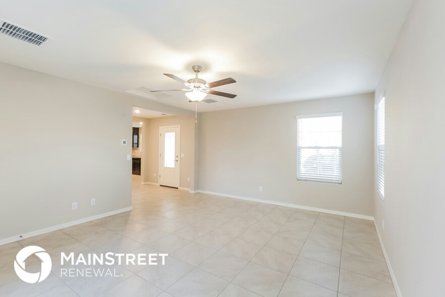 Building Photo - 8235 W Albeniz Pl