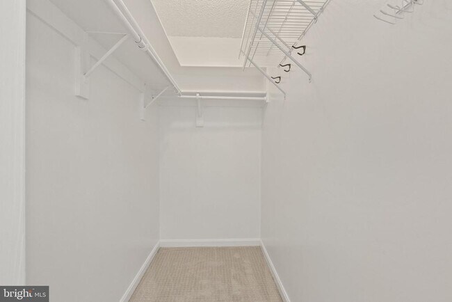 Building Photo - 1101 S Arlington Ridge Rd