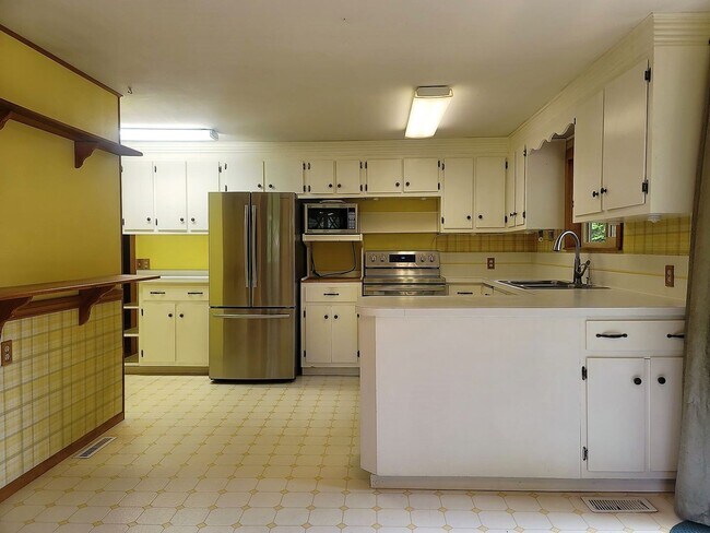 Building Photo - 2175 Lynnette Pl NW