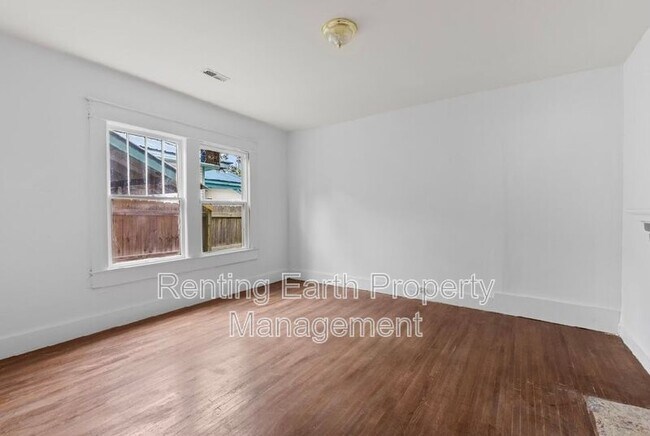 Building Photo - 4745 Court S