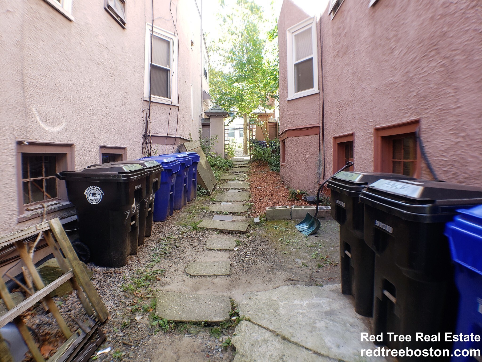 Building Photo - 785 Washington St