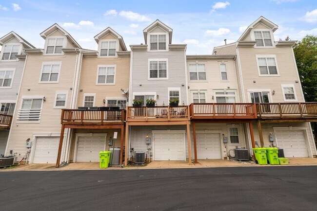 Building Photo - 5804 Summers Grove Rd