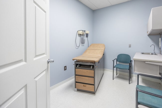 Building Photo - 305 Grady Rd