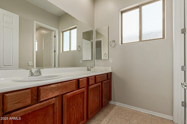Building Photo - 2417 N 142nd Ave