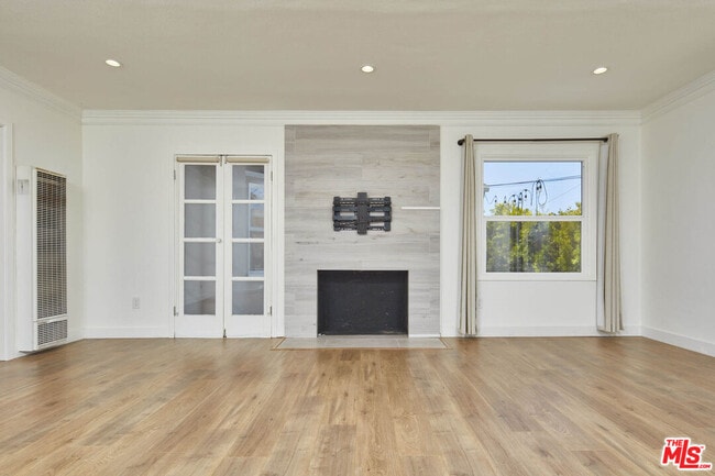 Building Photo - 2904 W 81st St