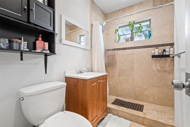 Building Photo - 7930 Tatum Waterway Dr