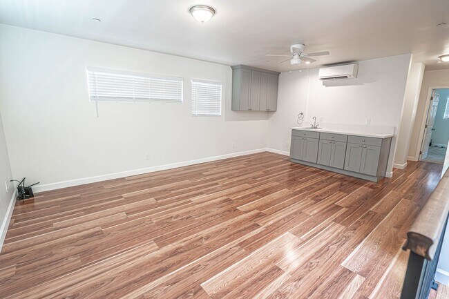 Building Photo - Accessory Dwelling Unit -  2 Bedroom Unit ...