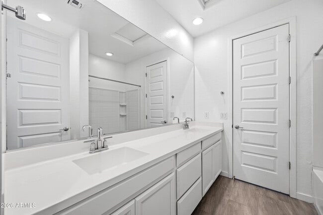 Building Photo - 1627 W Estes Way