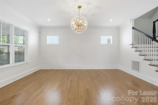 Building Photo - 404 Iverson Way