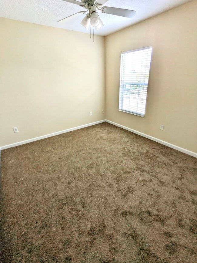 Building Photo - 4 Bedroom Port Orange, Coquina Cove - Town...