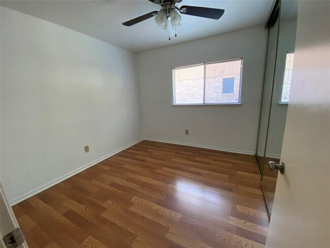 Building Photo - 2714 Sherwood Hollow Ln