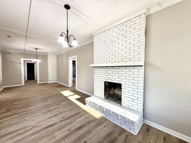 Building Photo - 410 Law St