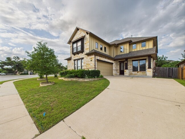 Building Photo - Sendero Springs