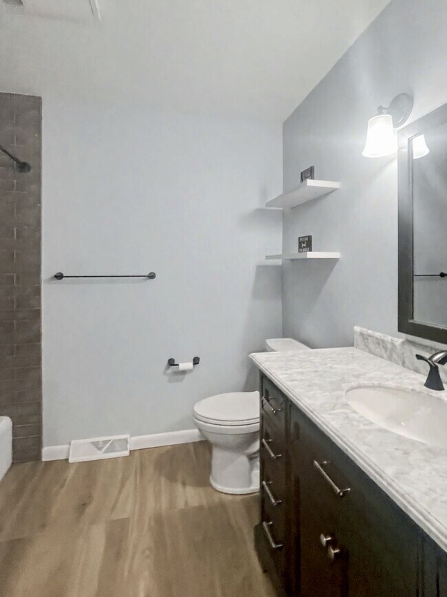 Building Photo - Charming Brick Ranch Home in Woodlea Acres