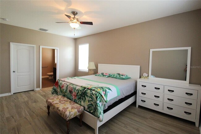 Building Photo - 8463 Karpeal Dr
