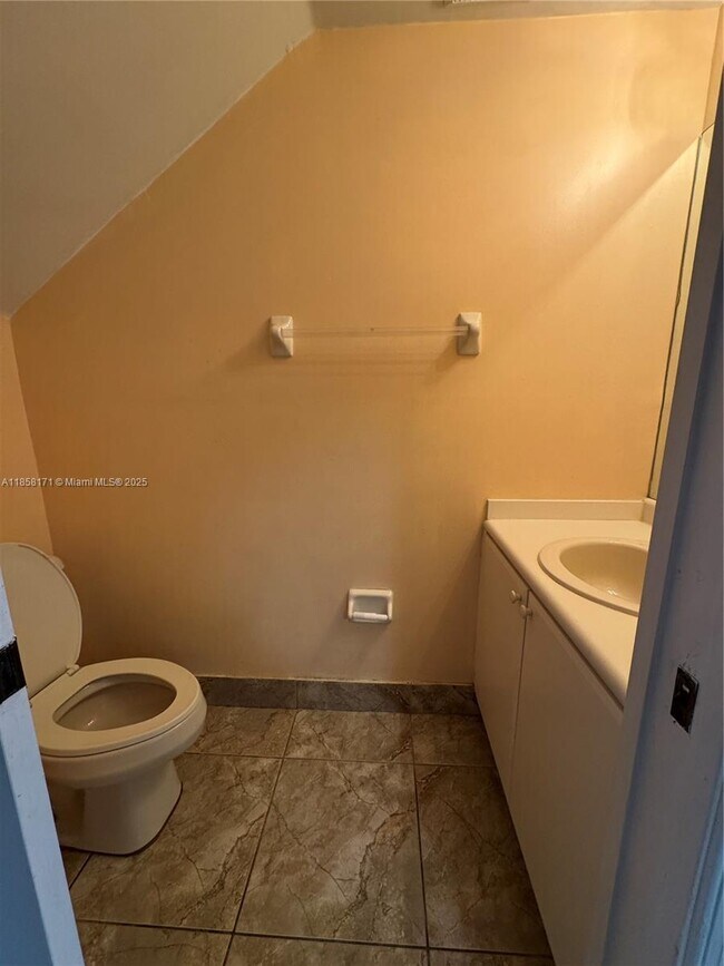Building Photo - 4249 SW 157th Ave
