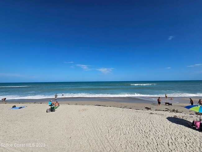 Building Photo - 933 Paddleboard Ct