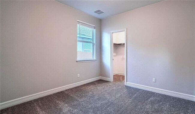 Building Photo - 133 White Steppe Way