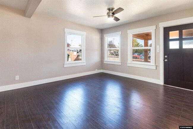 Building Photo - 1205 Valley Rd